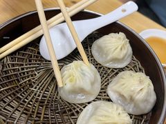 招牌鲜肉汤包-曼曼汤包(建国西路店)