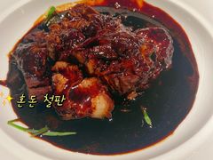 招牌焦糖黑叉烧-维园悦谱·海派家常菜(乌鲁木齐南路店)