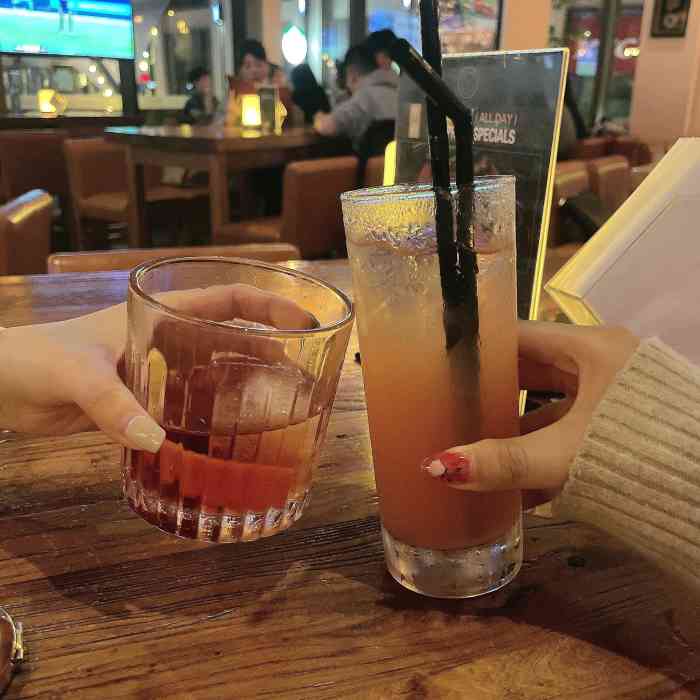 lugas卢卡斯餐厅酒吧(百家湖1912店)-"[薄荷]环境:朋友推荐的百家湖