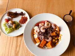 -F+轻食健身赋能空间(中华北路国贸商场店)