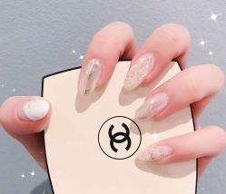 -苏彩·皮肤管理美甲美睫