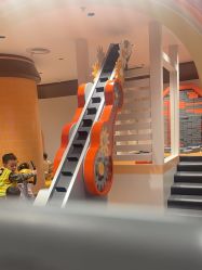-奈尔宝家庭中心·亲子餐厅(北京东坝万达店)