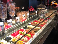 -Salon de The de Joel Robuchon(外滩18号店)