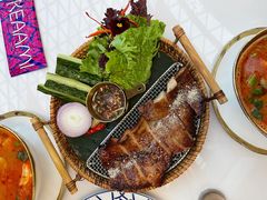 碳烤厚切猪颈肉配泰式香草-KEAAMI 摩登泰 by TIAGO(颐堤港店)