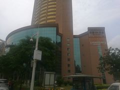 -深圳君逸国际酒店(龙岗横岗塘坑地铁站店)