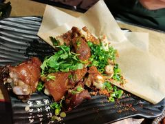 -何师烧烤Pro ·江湖川菜·小龙虾·精酿(太古里旗舰店)