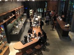 大堂-星巴克臻选(广州高德置地秋广场店)