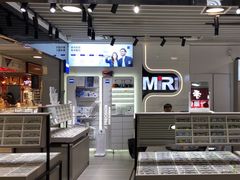 -MiRi眼镜连锁·蔡司·尼康控优点合作店(莘庄店)