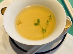 茉莉法国鹅肝清鸡汤-北京贵宾楼饭店·紫金