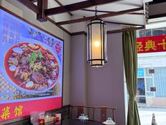 -川流不息·地道川菜·小龙虾(新松江路店)