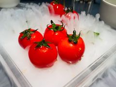 番茄脆菇沙拉-小大董·烤鸭(观景餐厅·南京西路店)