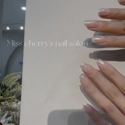 -花系美·美甲美睫精品店