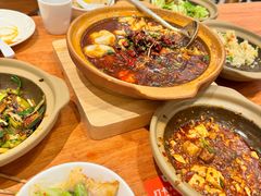 -彧玖食坊·川式砂锅酒馆(成山路店)