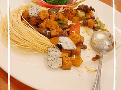 火龙果牛肉粒-峰少印宴·私房菜·生猛海鲜·地道水乡菜(万江店)