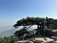 -罗田薄刀峰风景区