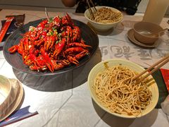 -巴厘龙虾·榜首油焖大虾(音乐学院·沿江酒馆店)