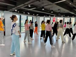 -STAR舞蹈工作室