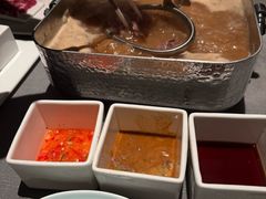 -左庭右院鲜牛肉火锅黑金店(陆家嘴中心店)