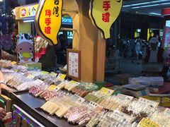 -六合夜市