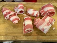 -江南猪肉商会无限续吃(弘大店)