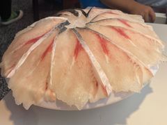 龙利鱼-爱你您·自家鱼塘·活水喷泉鱼火锅(八里店)