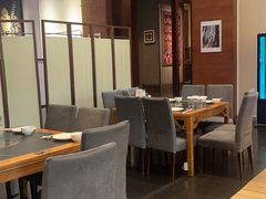 -黔蘑菇四季餐厅(观山湖店)