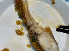 -阿瓦山寨·湘菜现炒·剁椒鱼头王(咸阳总店)