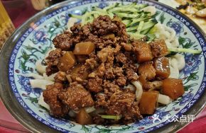 Sauce Meat Hand-Torn Noodles