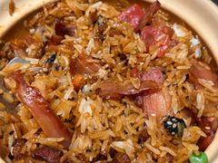 -煲仔皇腊味煲仔饭(经四万达店)