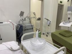 -荟草堂痘肌修护中心