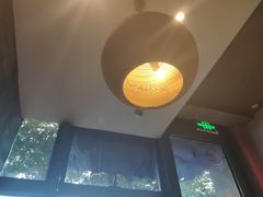 -香巴拉云南餐厅(华莱坞店)