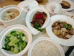 -童谣里医疗级月子中心(独栋湖景店)