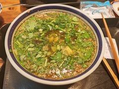 -云阿蛮云南生烫牛肉米线(奉贤路店)