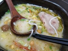 过桥米线-阿香米线(大唐西市大润发店)