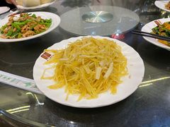-瑞丰园庭院餐厅·白族传统家常菜