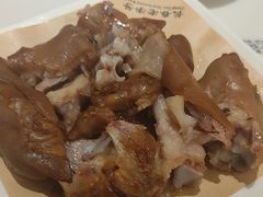 酱猪手-东方饺子王臻味餐厅(新嘉坡城店)