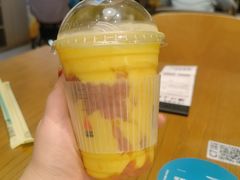 芒果草莓卡士-乐凯撒披萨(卓悦汇店)