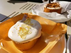 -UNI UNI(环亚凯瑟琳店)