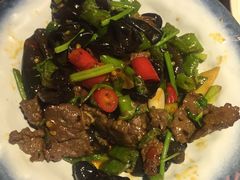 爆炒小黄牛肉-客语客家菜(东山口店)