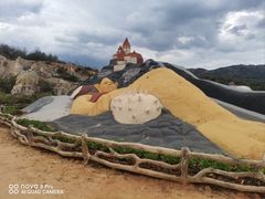 -彩色沙林风景区