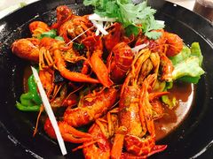 -虾弄弄海派小龙虾·牛羊蝎子火锅