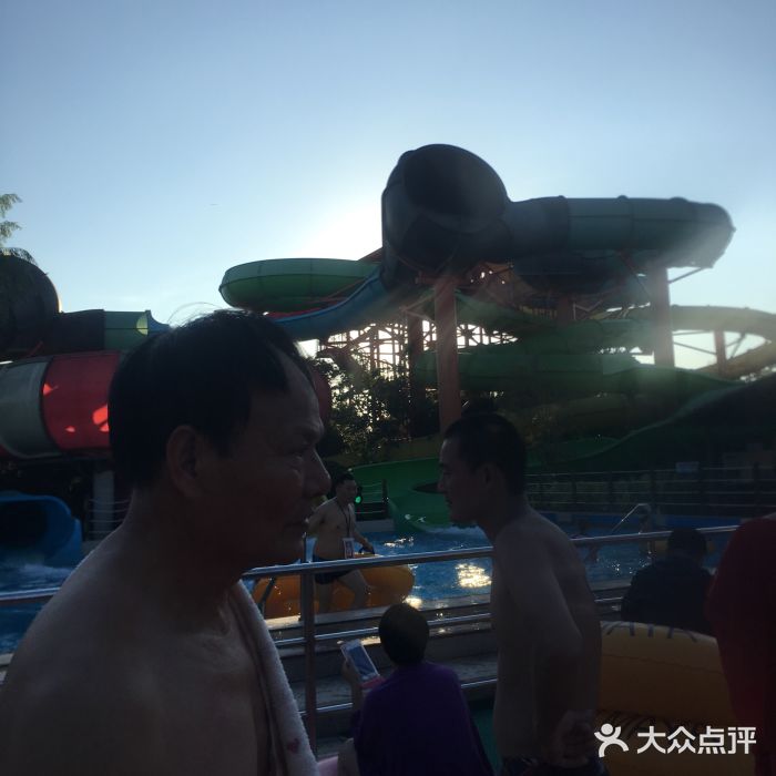 上海玛雅海滩水公园游乐设施图片