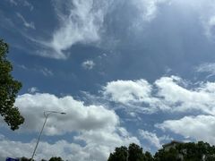 -上海游泳馆(地铁站)