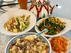 -汗腾格里·风味餐厅(新疆驻京办店)