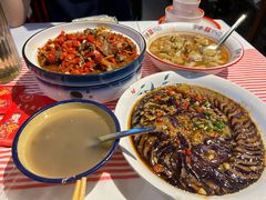 -堂瓦里·33年传统赣菜(第一街区店)