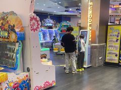 -反斗乐园π·电玩·高空拓展·蹦床(龙华天虹店)