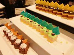 甜品拼盘-OPEN開全日自助餐厅·西餐·海鲜(佛山希尔顿酒店)