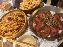 -巴厘龙虾·榜首油焖大虾(音乐学院·沿江酒馆店)