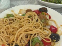 -汗腾格里·风味餐厅(新疆驻京办店)