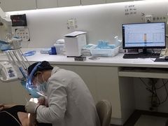 -雅悦齿科(顾村公园店)